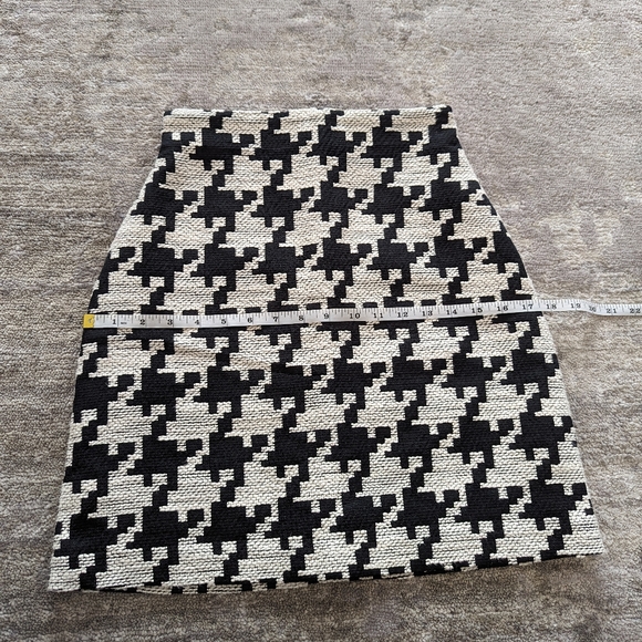 H&M Black & White Houndstooth Pencil Skirt - Picture 5 of 11